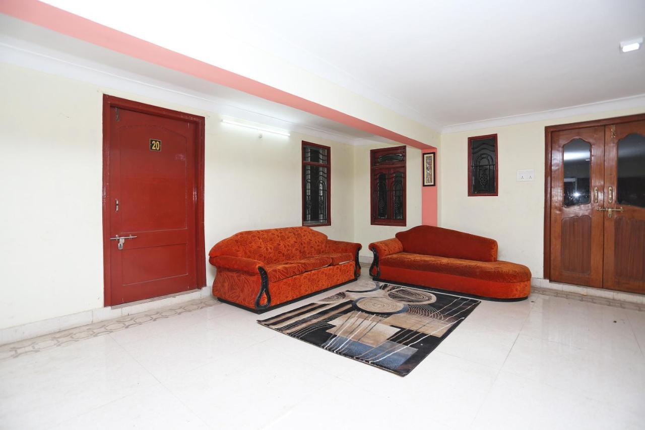 Oyo 14354 Amar Marriage Palace Hotel Dharmpura Buitenkant foto