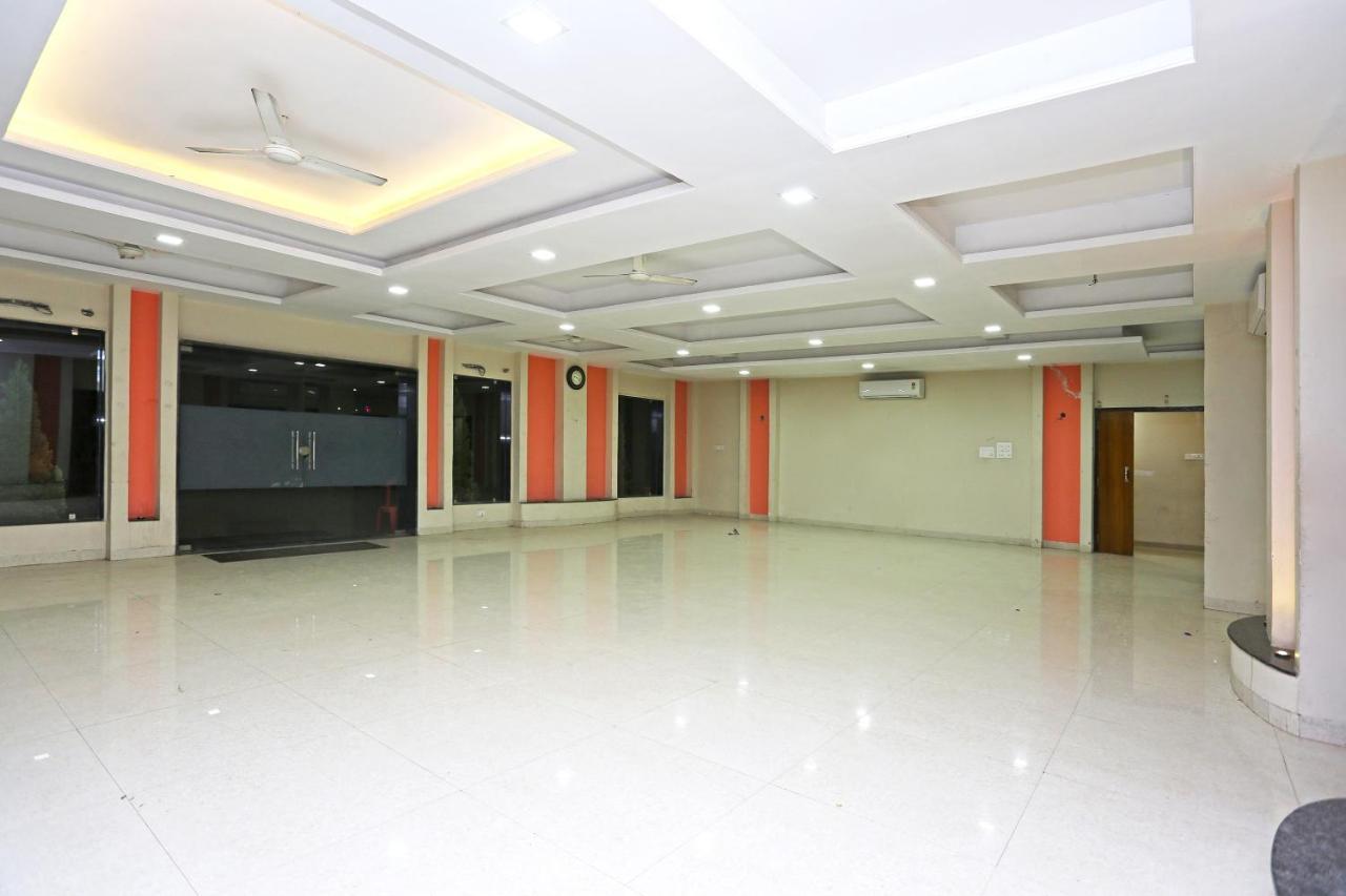 Oyo 14354 Amar Marriage Palace Hotel Dharmpura Buitenkant foto