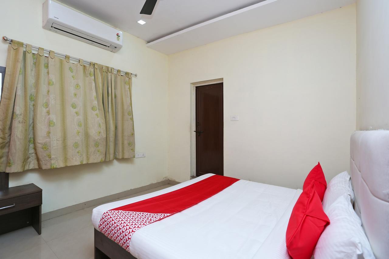Oyo 14354 Amar Marriage Palace Hotel Dharmpura Buitenkant foto