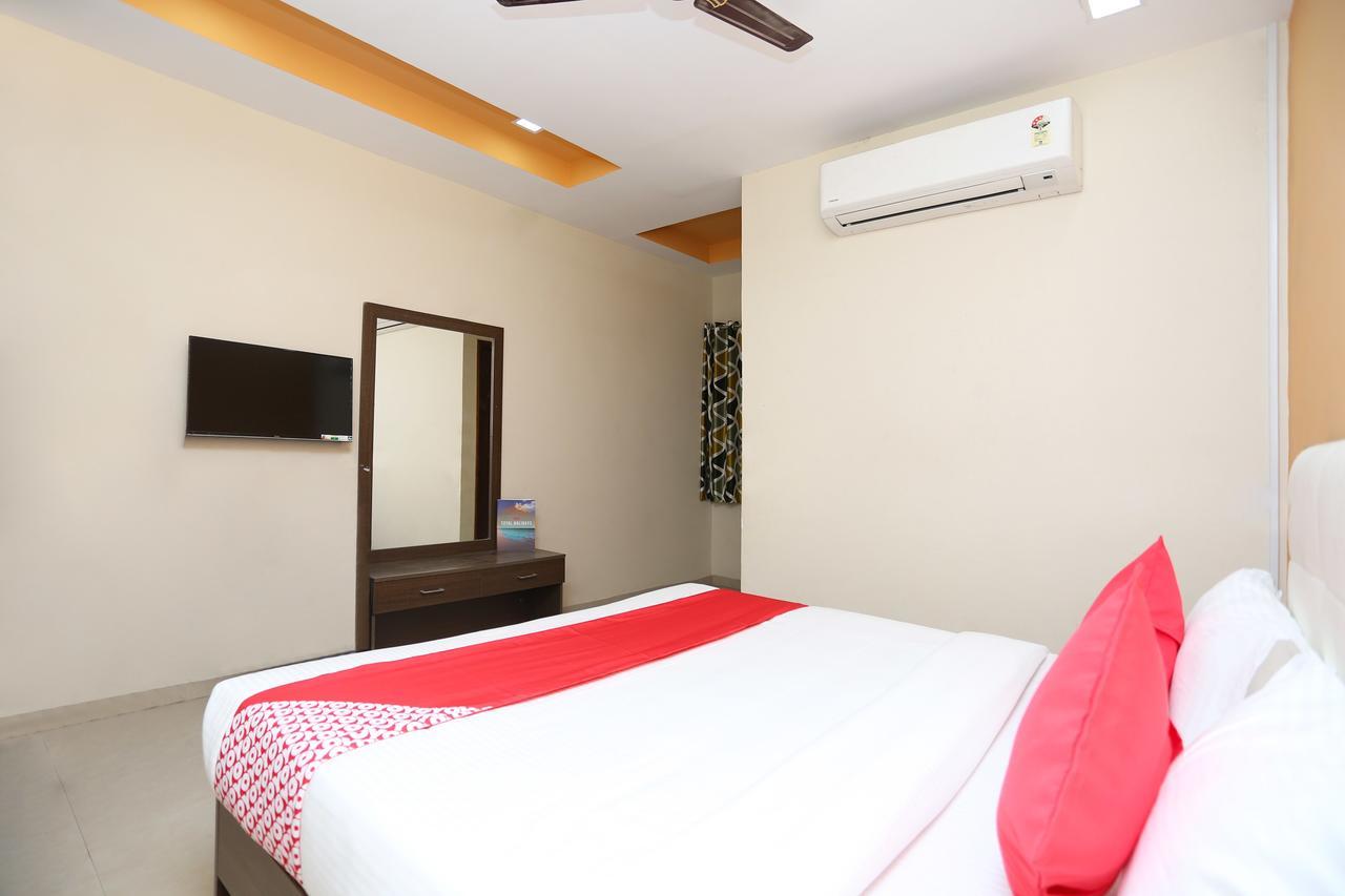 Oyo 14354 Amar Marriage Palace Hotel Dharmpura Buitenkant foto