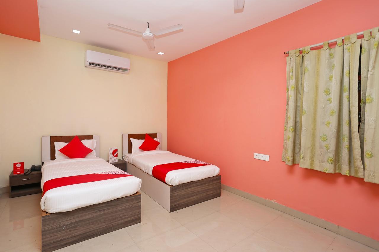 Oyo 14354 Amar Marriage Palace Hotel Dharmpura Buitenkant foto